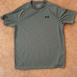 Under Armour Green Short Sleeve Tee Athletic Performance